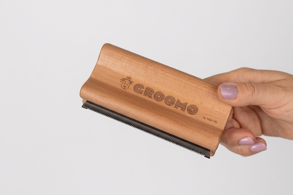 GROOMO kartáč – efektivní péče (nejen) o krátkou srst psů i koní